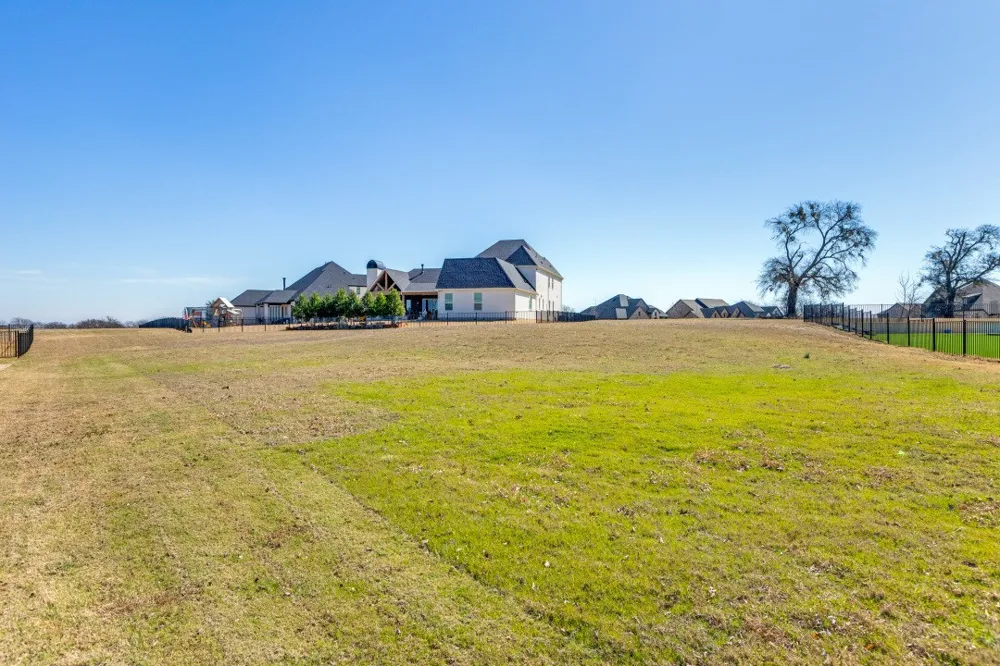 1204 Quail Creek Court Gunter, TX 75058