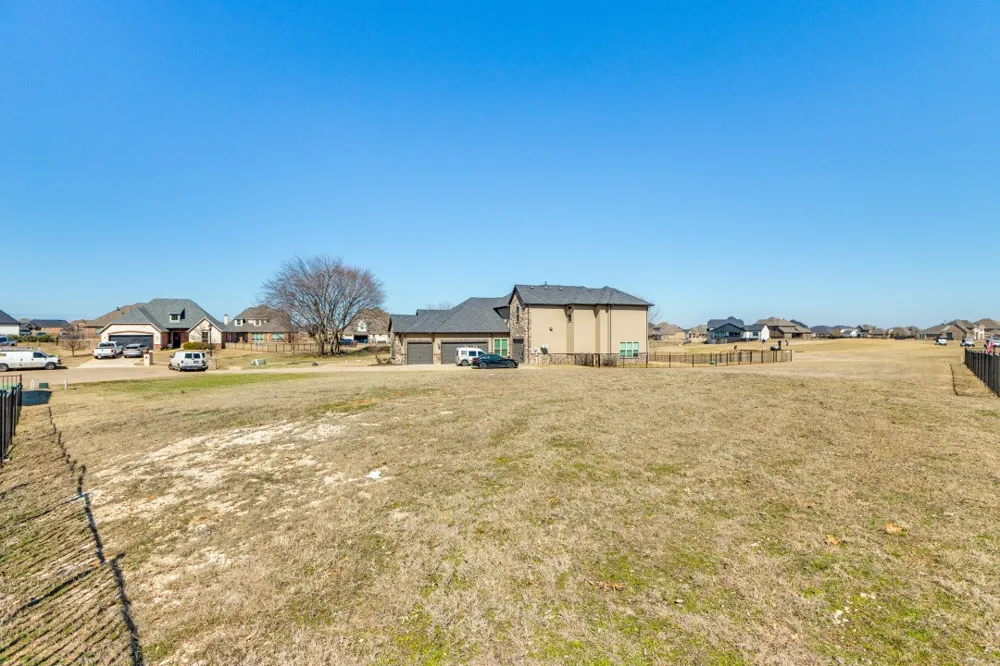 1204 Quail Creek Court Gunter, TX 75058