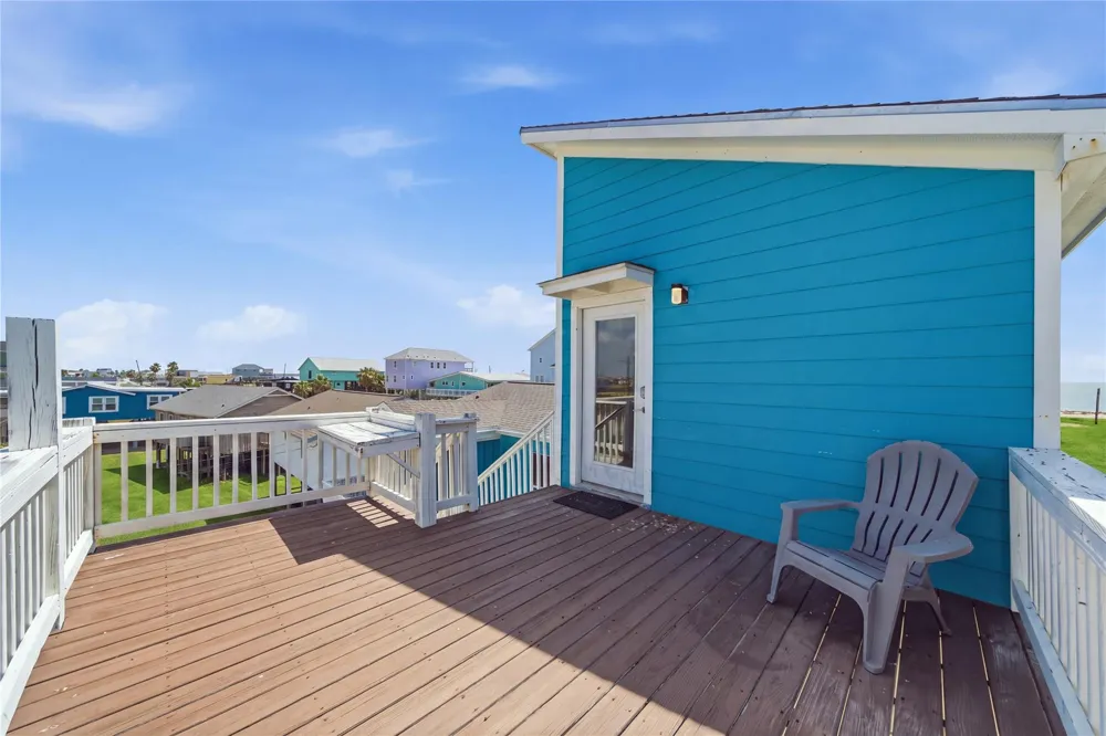 1014 Seashell Drive Freeport, TX 77541