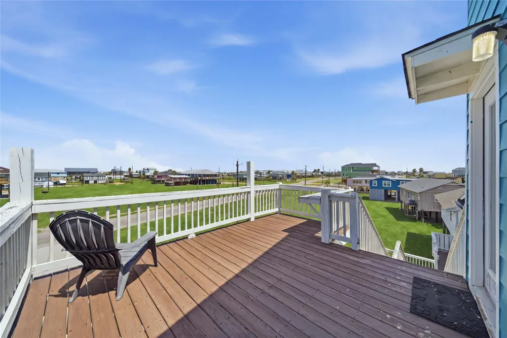 1014 Seashell Drive Freeport, TX 77541
