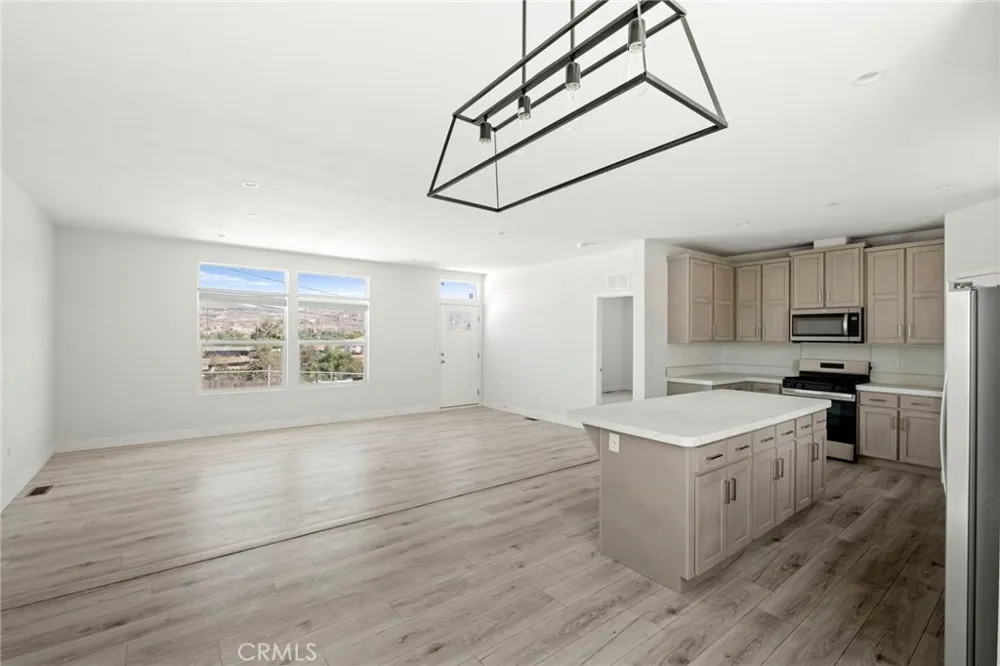 31613 Allen Homeland, CA 92548