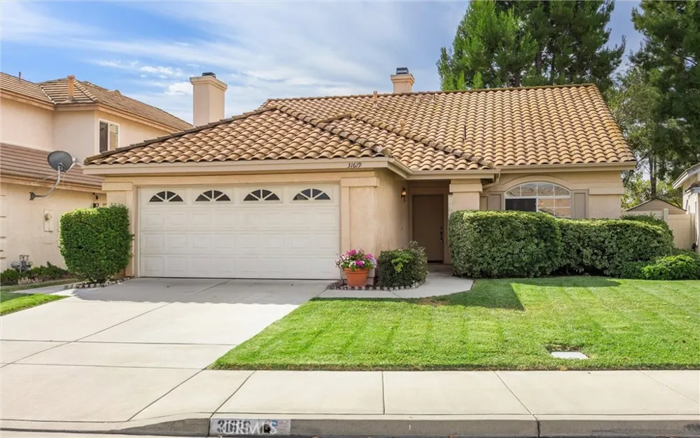 31619 Calle Barcaldo Temecula, CA 92592