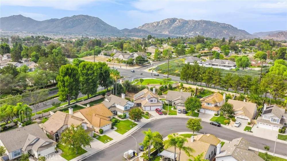 31619 Calle Barcaldo Temecula, CA 92592