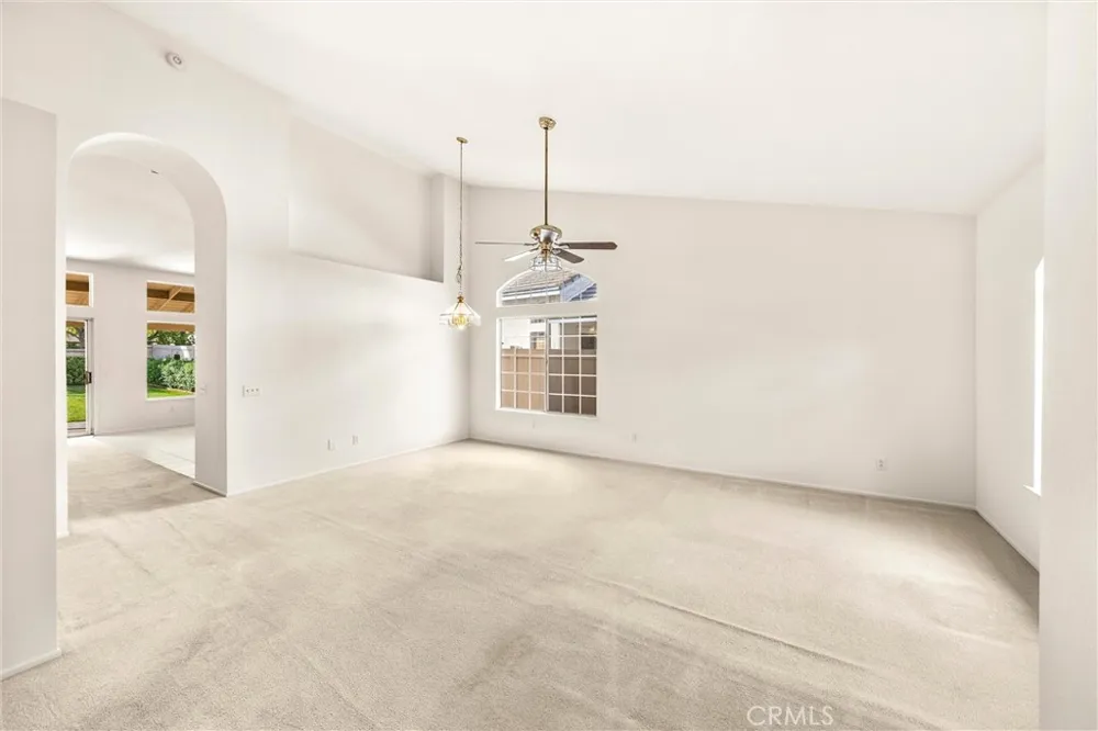 31619 Calle Barcaldo Temecula, CA 92592