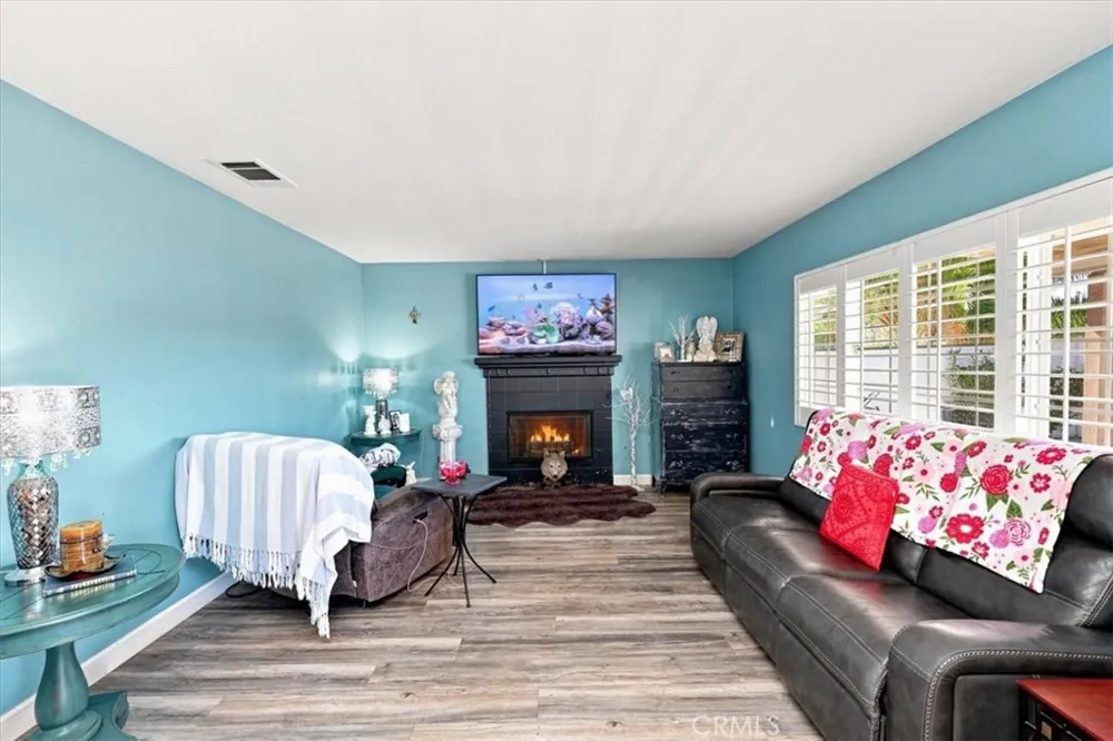 42145 Delmonte Temecula, CA 92591