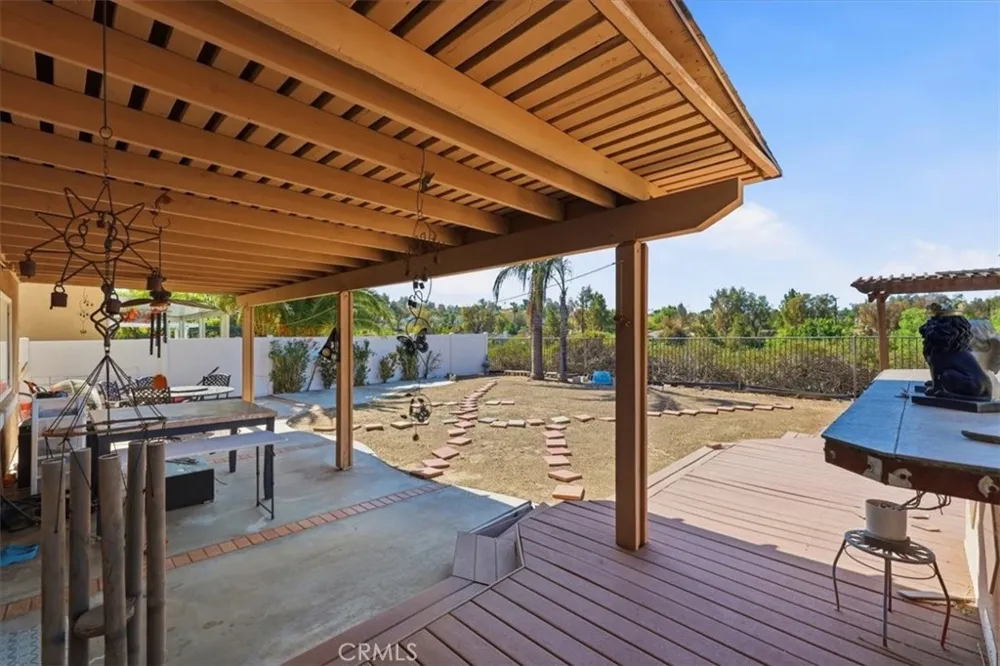 42145 Delmonte Temecula, CA 92591
