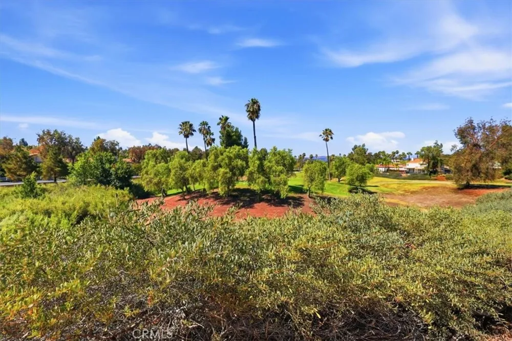 42145 Delmonte Temecula, CA 92591