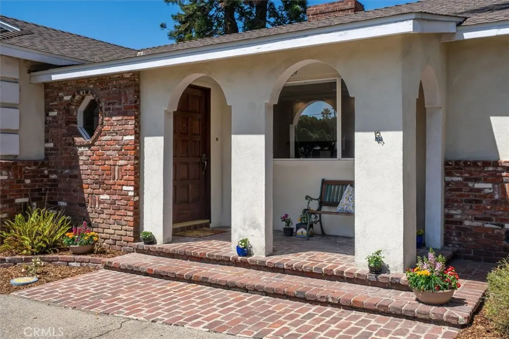 16017 Parthenia North Hills, CA 91343