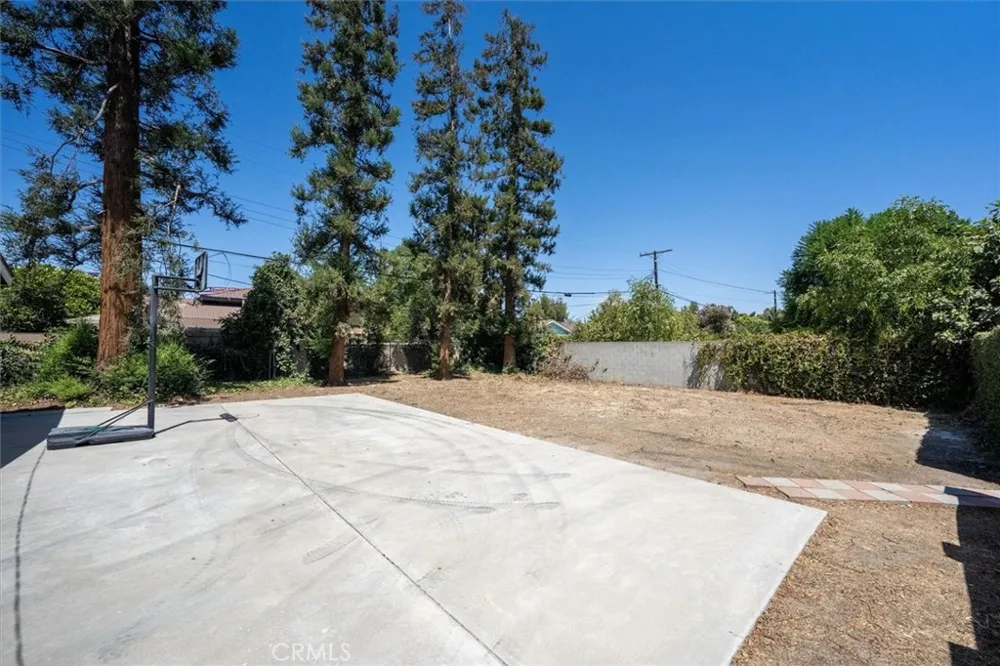 16017 Parthenia North Hills, CA 91343