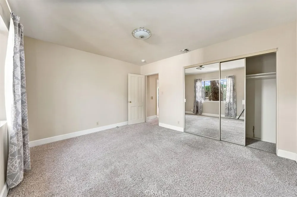 16017 Parthenia North Hills, CA 91343