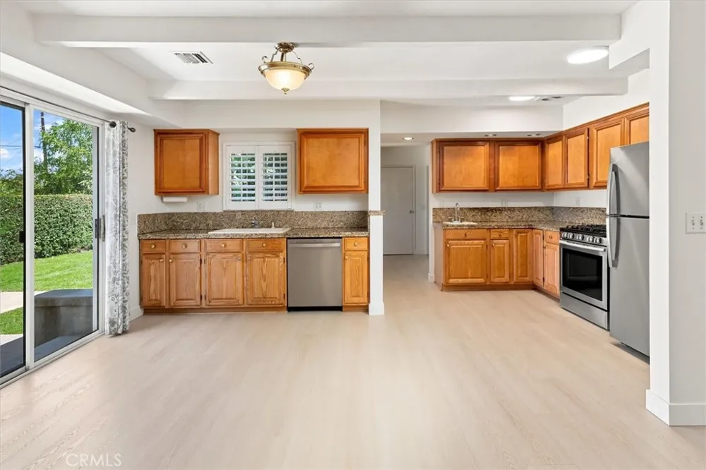 16017 Parthenia North Hills, CA 91343