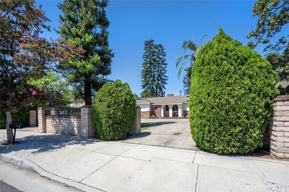 16017 Parthenia North Hills, CA 91343