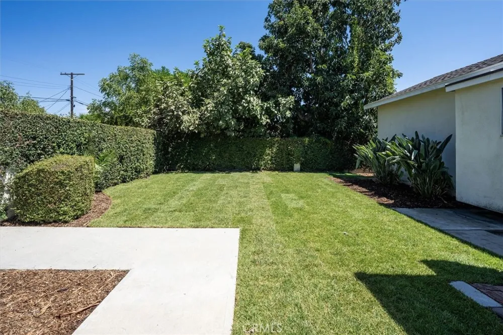 16017 Parthenia North Hills, CA 91343