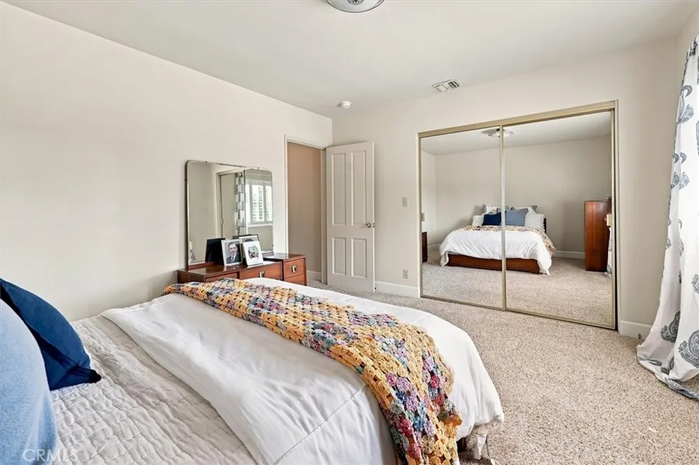 16017 Parthenia North Hills, CA 91343