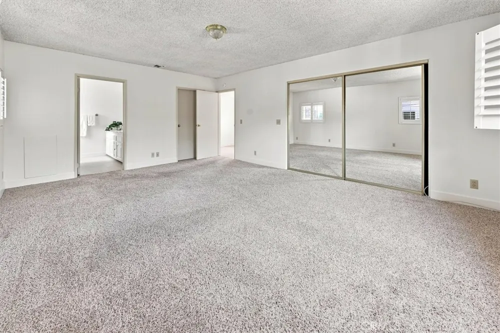16017 Parthenia North Hills, CA 91343