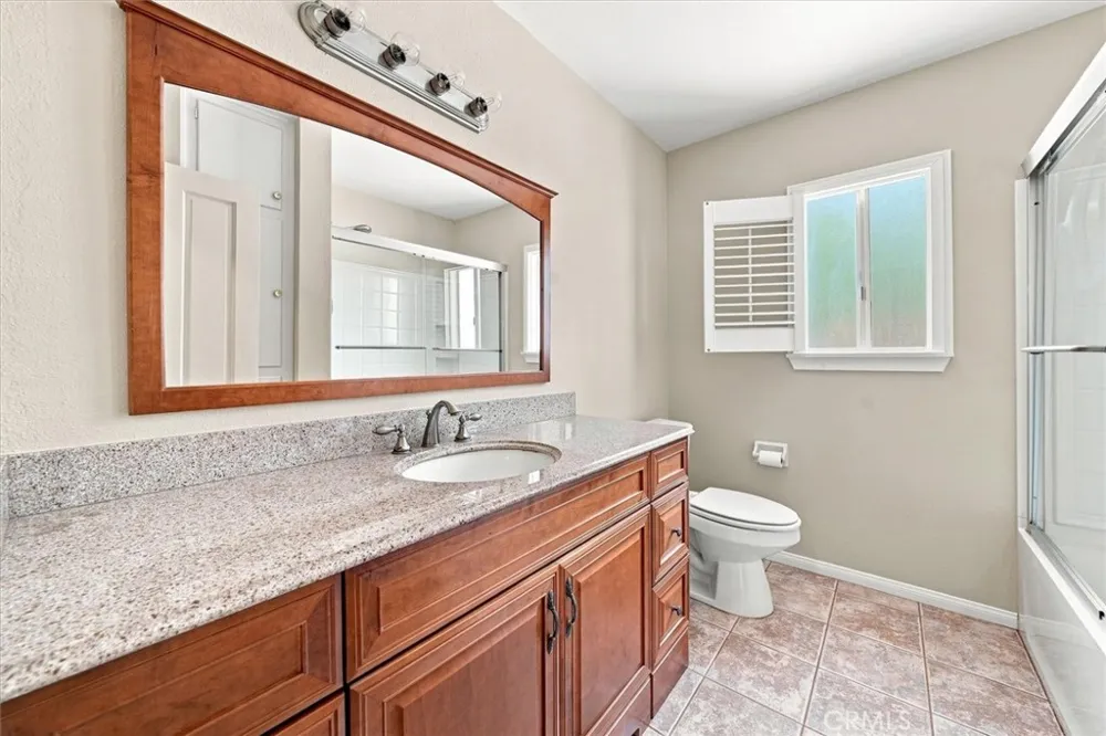 16017 Parthenia North Hills, CA 91343