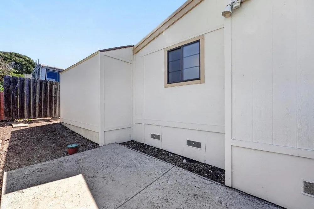 1 Crespi Way #1 Watsonville, CA 95076