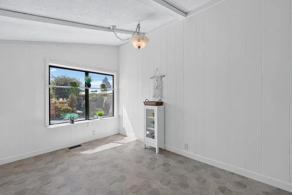 1 Crespi Way #1 Watsonville, CA 95076
