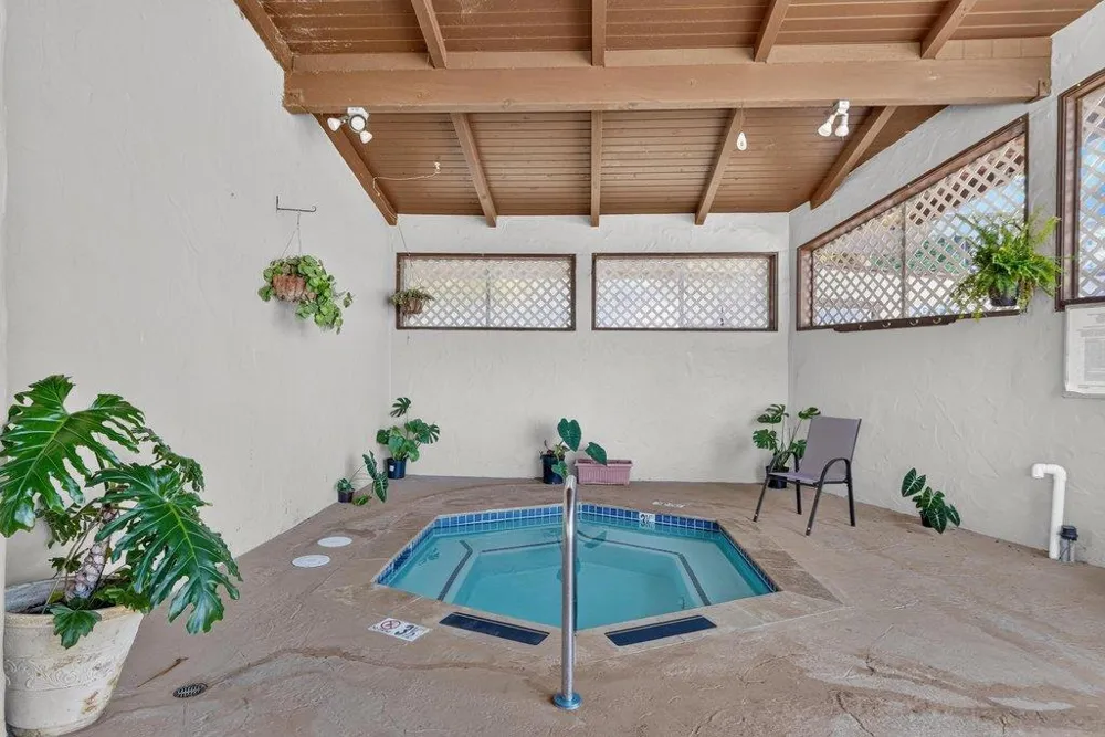 1 Crespi Way #1 Watsonville, CA 95076