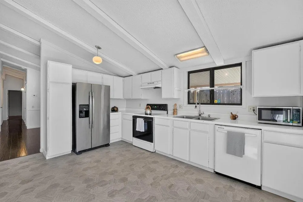 1 Crespi Way #1 Watsonville, CA 95076
