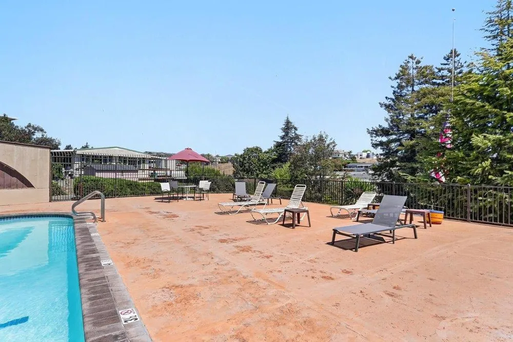 1 Crespi Way #1 Watsonville, CA 95076