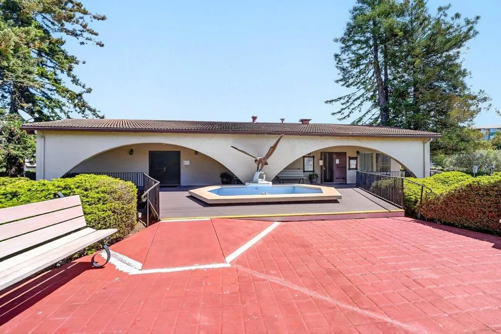 1 Crespi Way #1 Watsonville, CA 95076