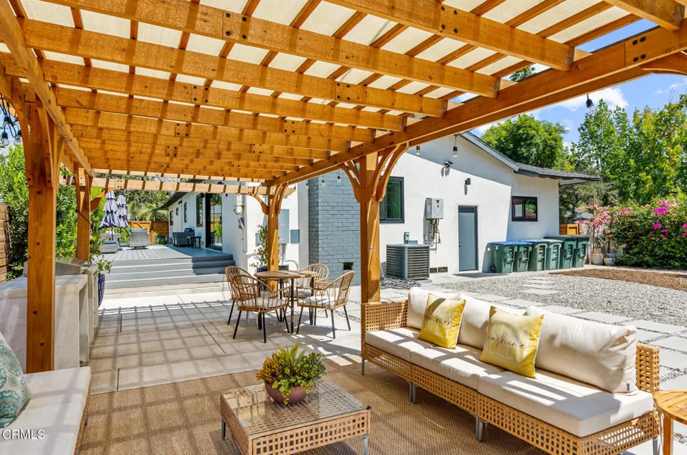 1201 Altadena Drive Pasadena, CA 91107