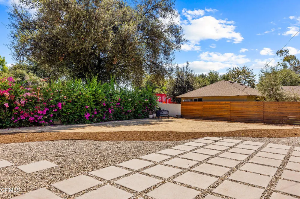 1201 Altadena Drive Pasadena, CA 91107