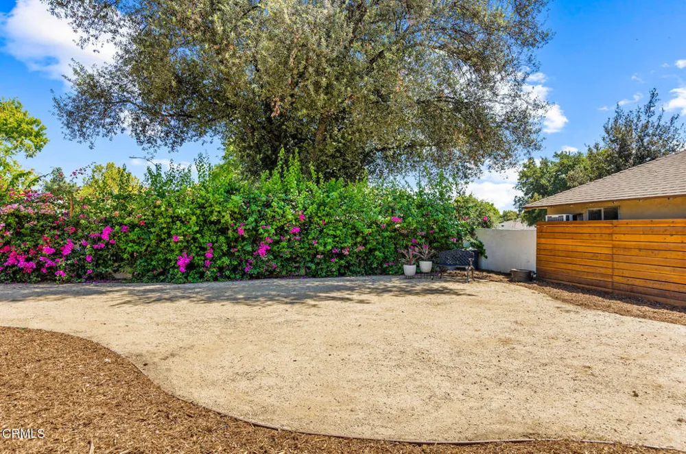 1201 Altadena Drive Pasadena, CA 91107
