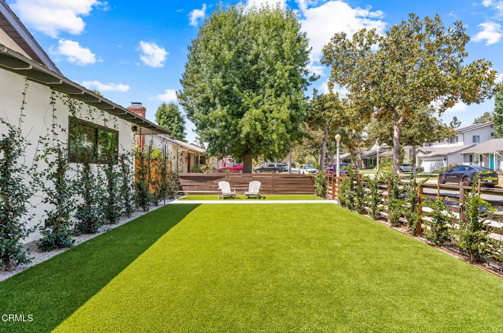1201 Altadena Drive Pasadena, CA 91107