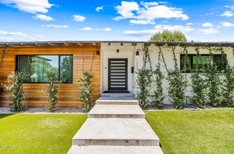 1201 Altadena Drive