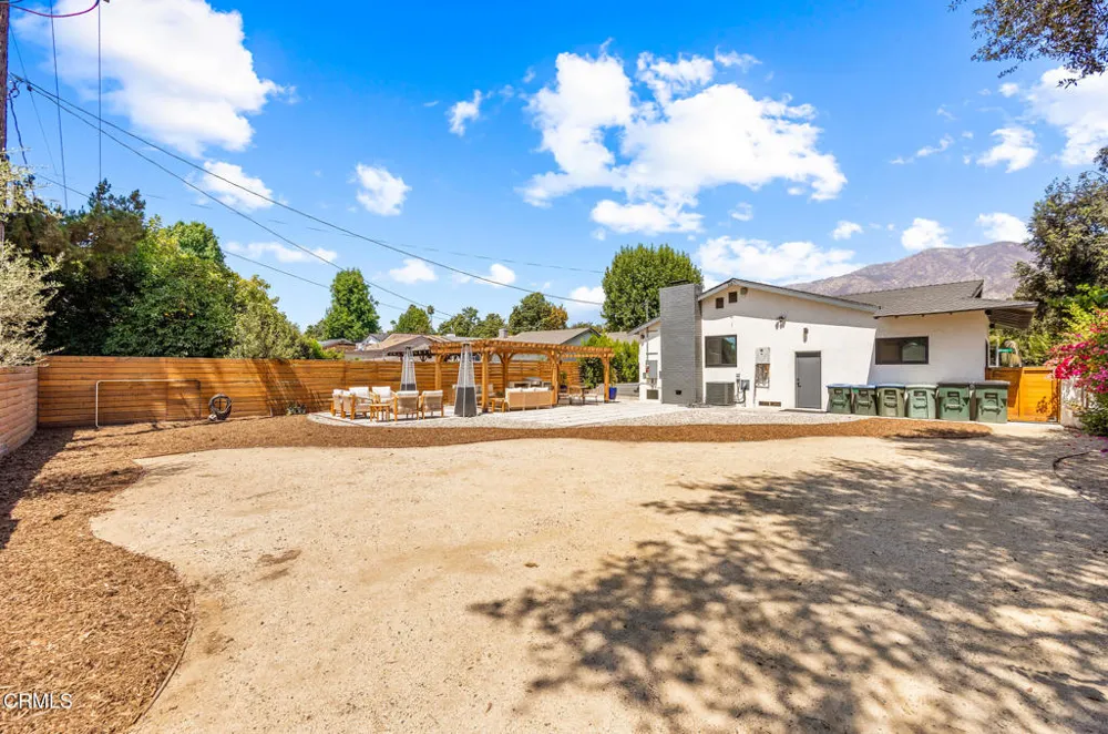 1201 Altadena Drive Pasadena, CA 91107