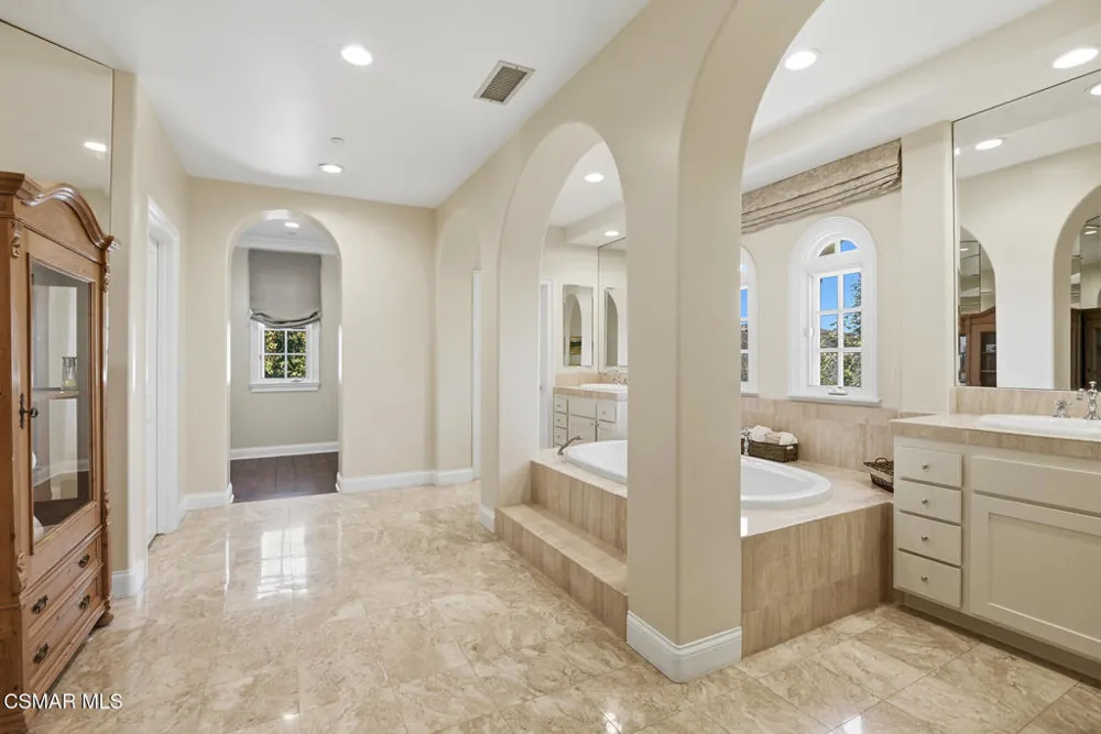 3039 Faringford Road Thousand Oaks, CA 91361