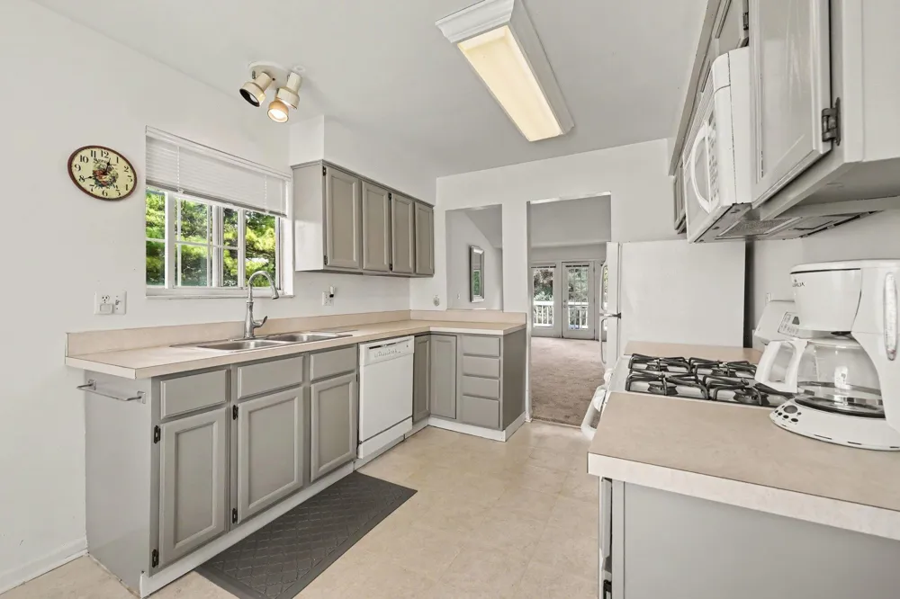 398 Rolling Meadows Drive Ann Arbor, MI 48103