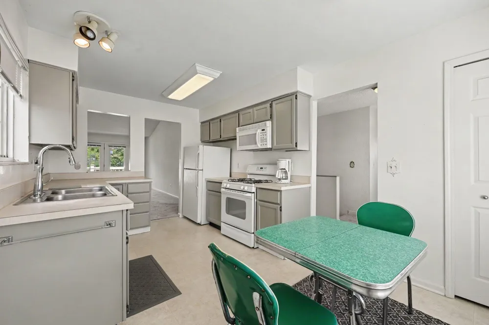 398 Rolling Meadows Drive Ann Arbor, MI 48103