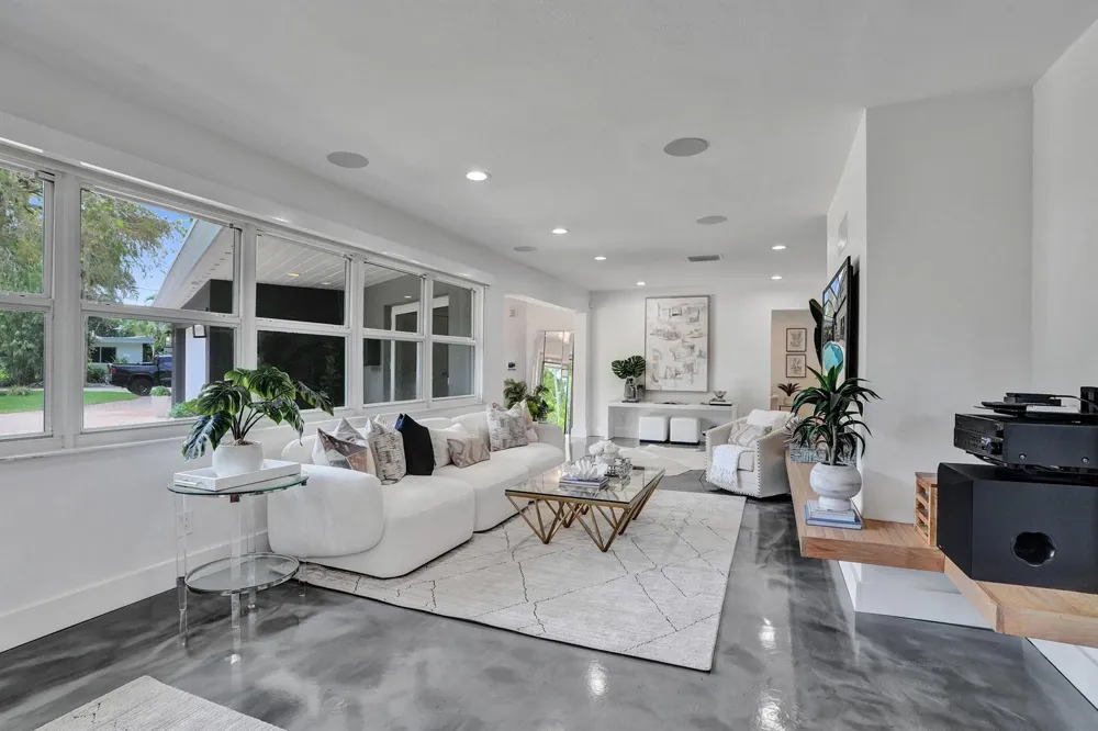 351 NW 32nd Court Oakland Park, FL 33309