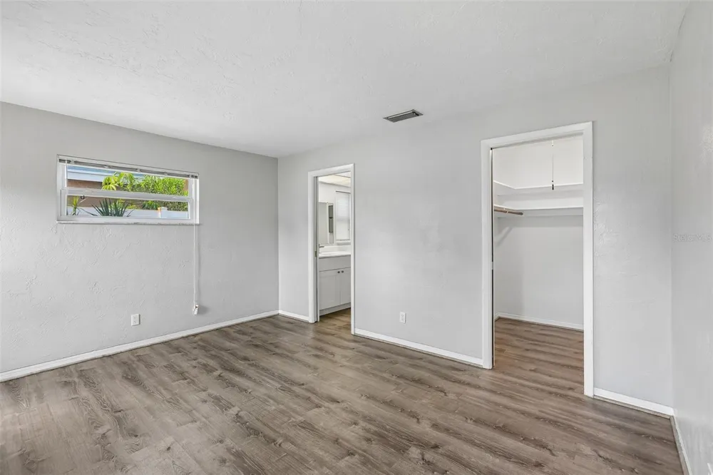 13178 88TH AVENUE Seminole, FL 33776