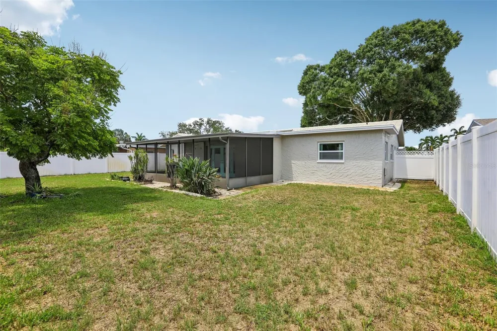 13178 88TH AVENUE Seminole, FL 33776