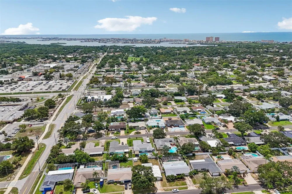 13178 88TH AVENUE Seminole, FL 33776