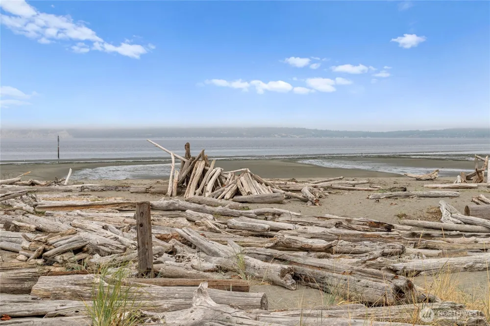 3327 Burley Road Clinton, WA 98236
