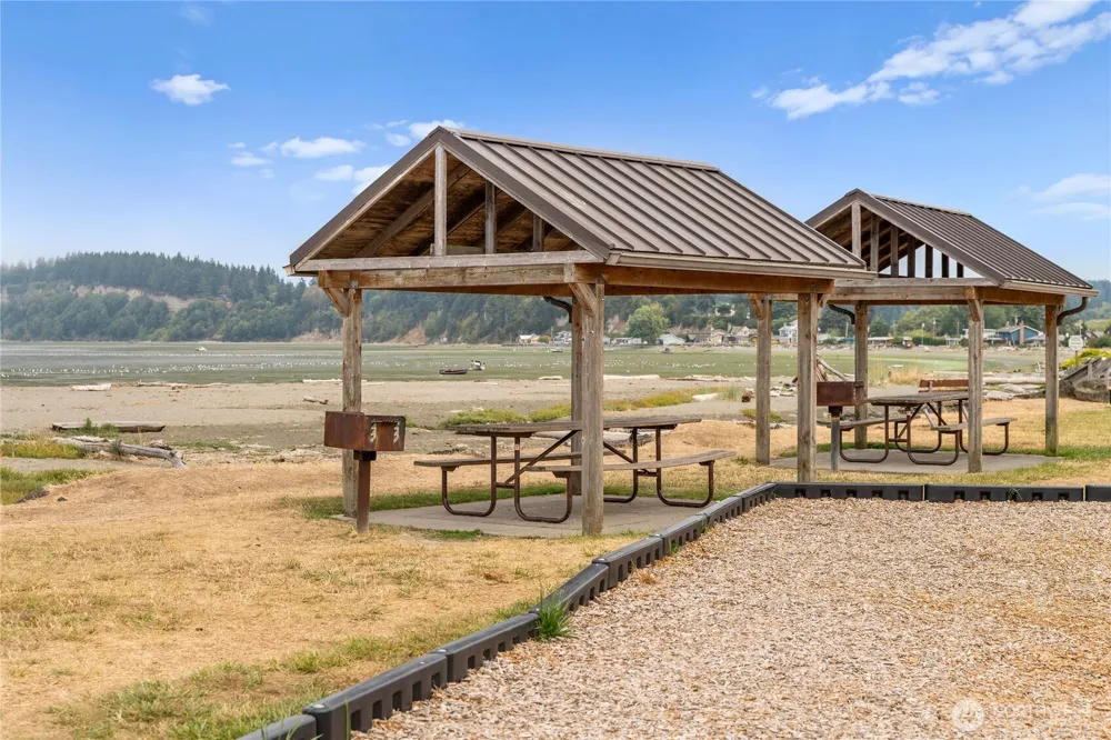 3327 Burley Road Clinton, WA 98236