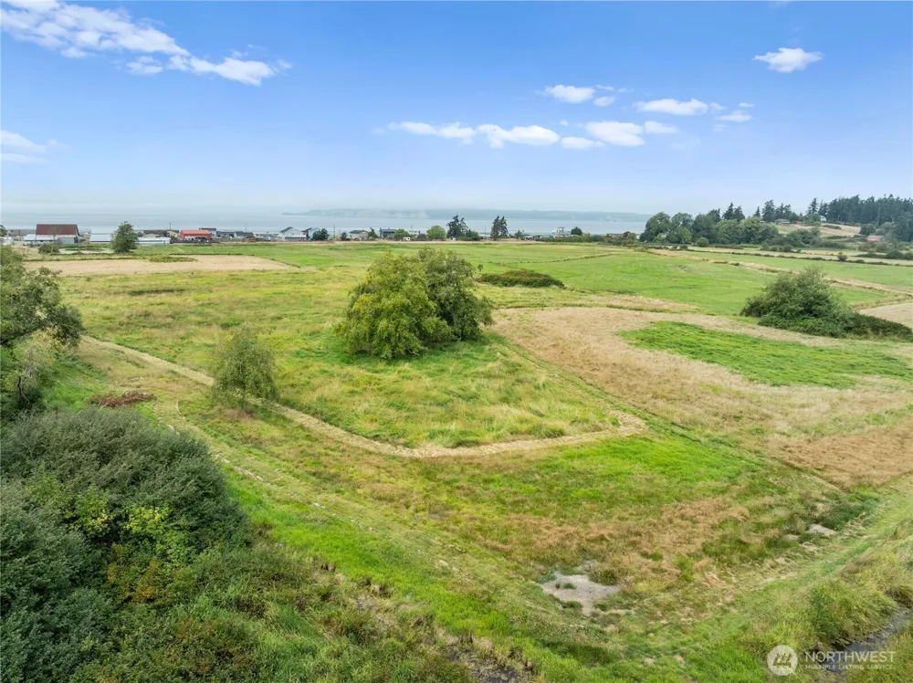 3327 Burley Road Clinton, WA 98236