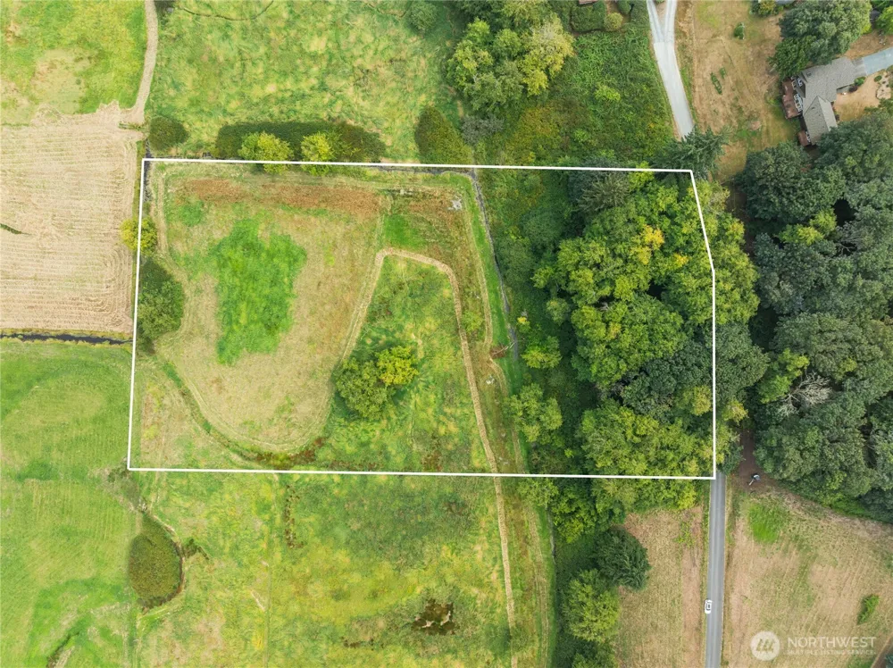 3327 Burley Road Clinton, WA 98236
