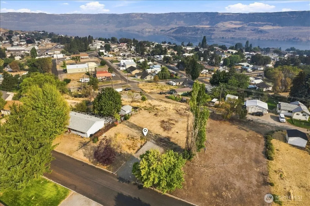 63 Diamond Street Electric City, WA 99123