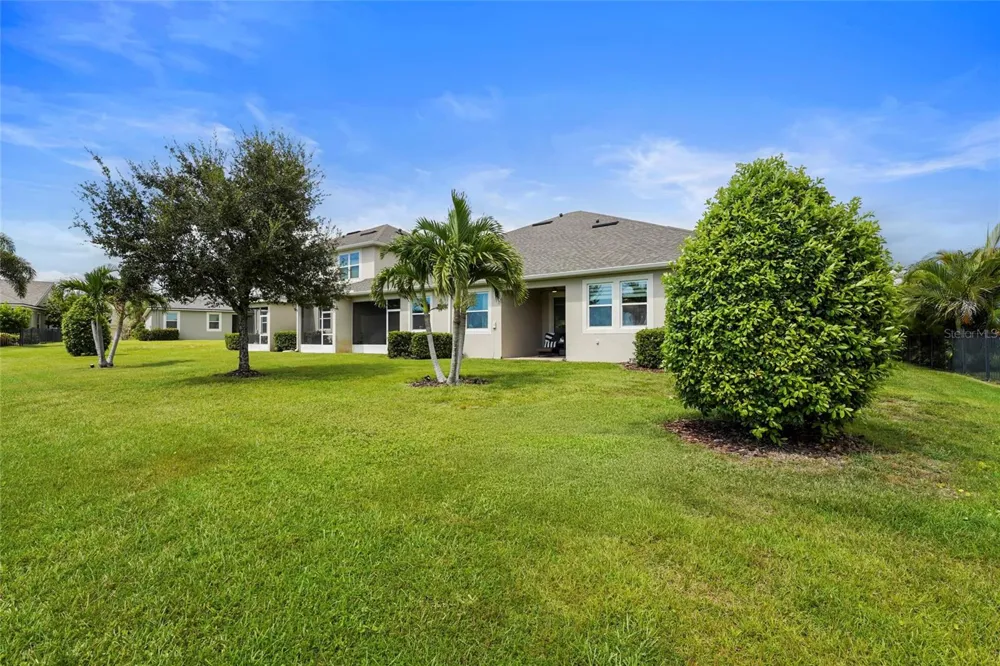 5353 BENTGRASS WAY Lakewood Ranch, FL 34211
