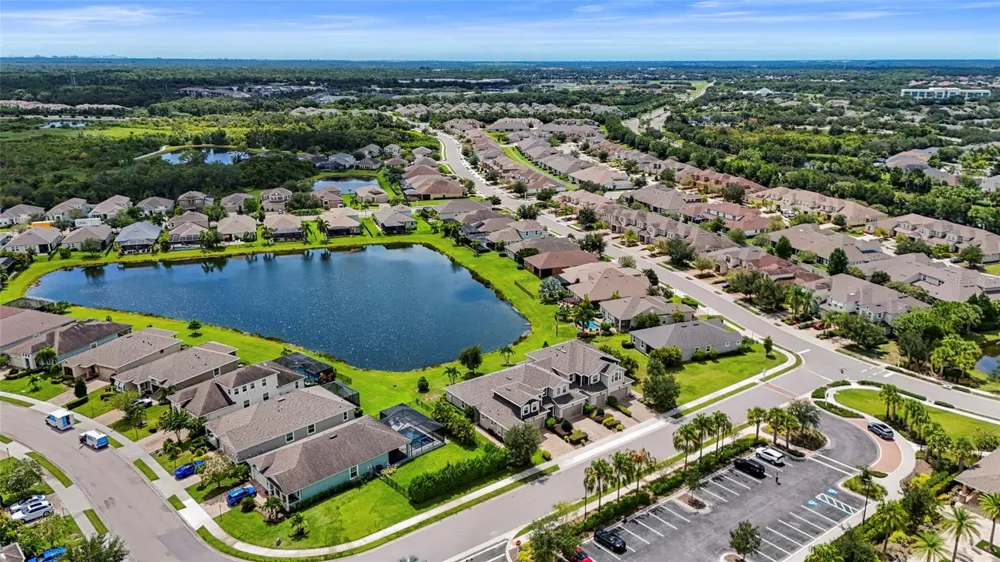 5353 BENTGRASS WAY Lakewood Ranch, FL 34211