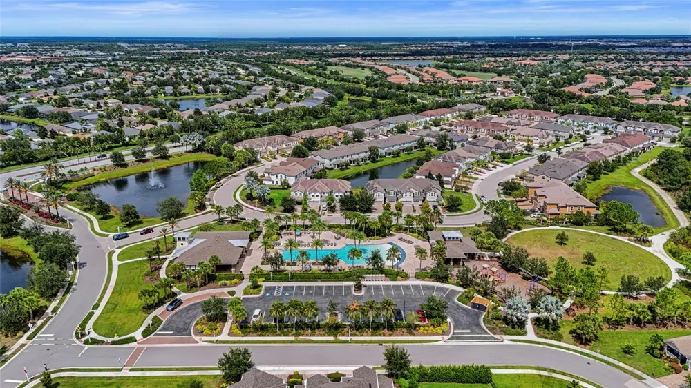 5353 BENTGRASS WAY Lakewood Ranch, FL 34211