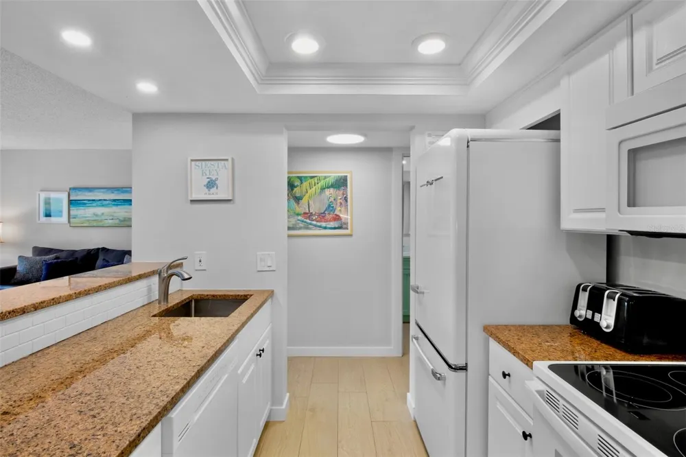 1600 COVE II PLACE #412 Sarasota, FL 34242