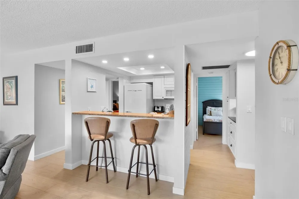 1600 COVE II PLACE #412 Sarasota, FL 34242