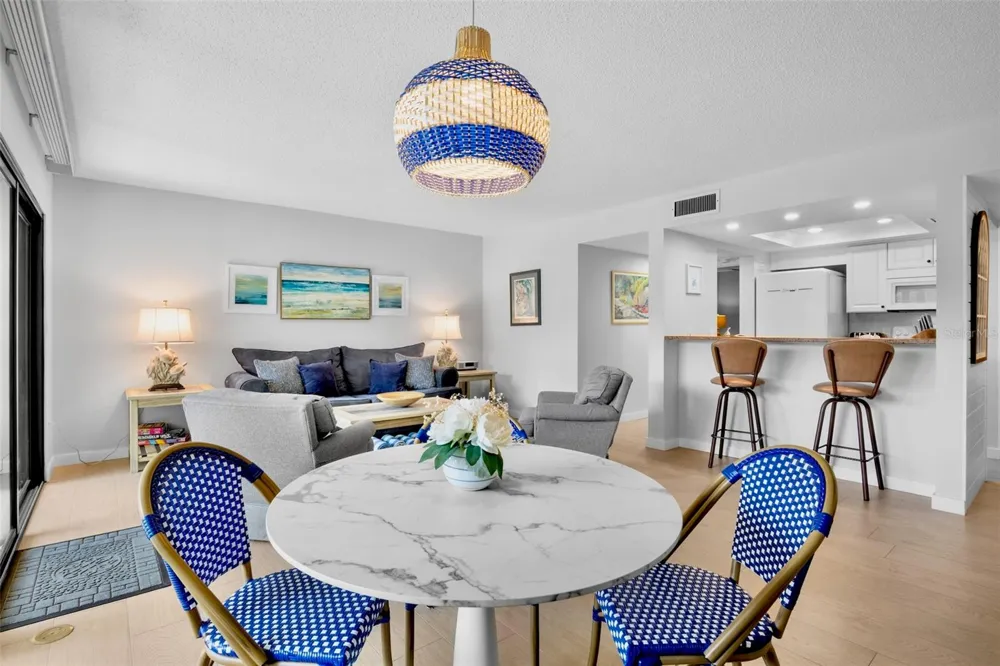 1600 COVE II PLACE #412 Sarasota, FL 34242